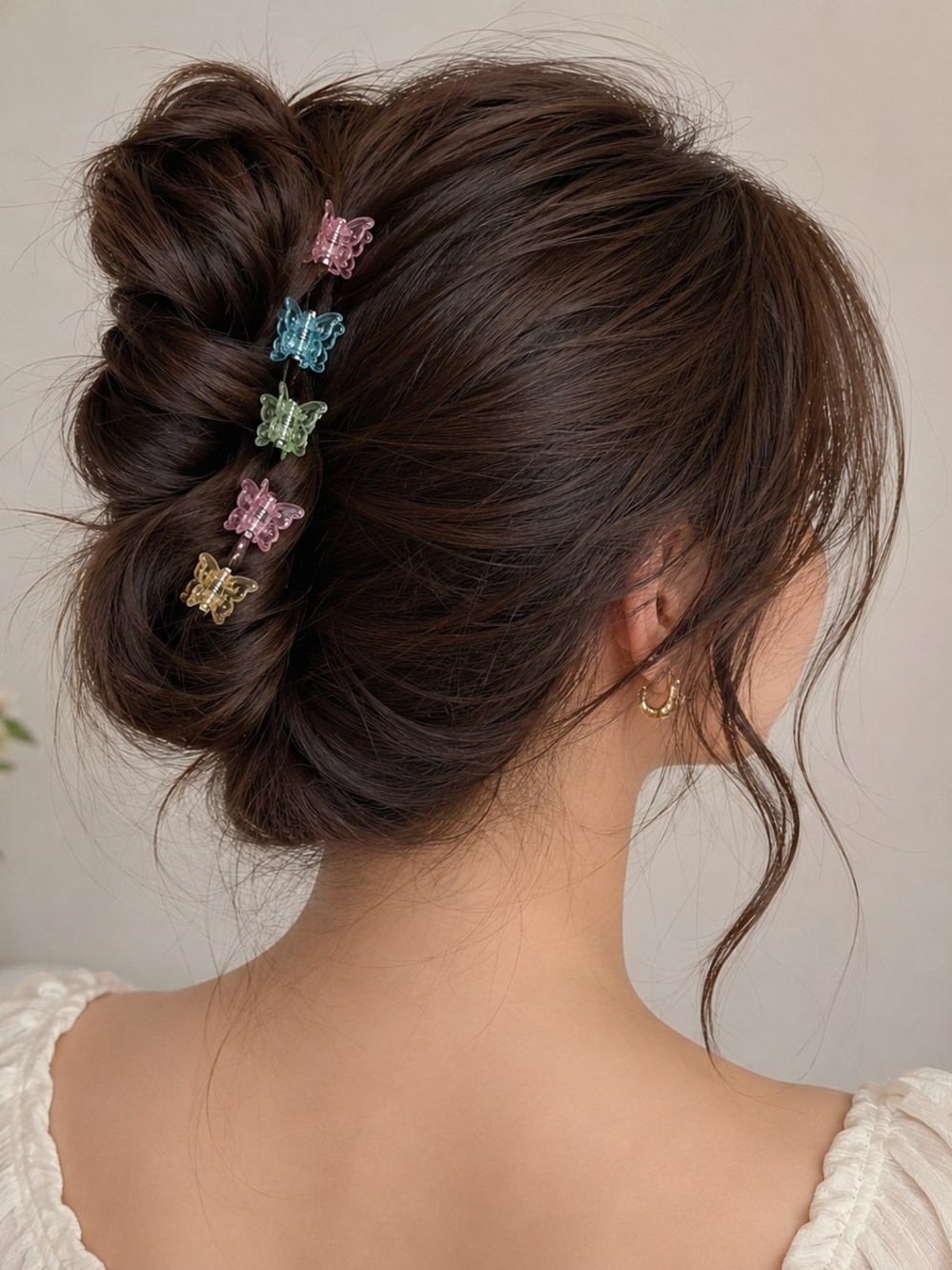 3 bundles for $25 Set of 25 Translucent Butterfly Hair Clips New - Picture 3 of 12